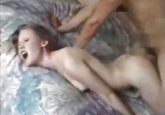 Sexy Milf adora Rimjob e fa la mammatroia pipì-GGGDevot